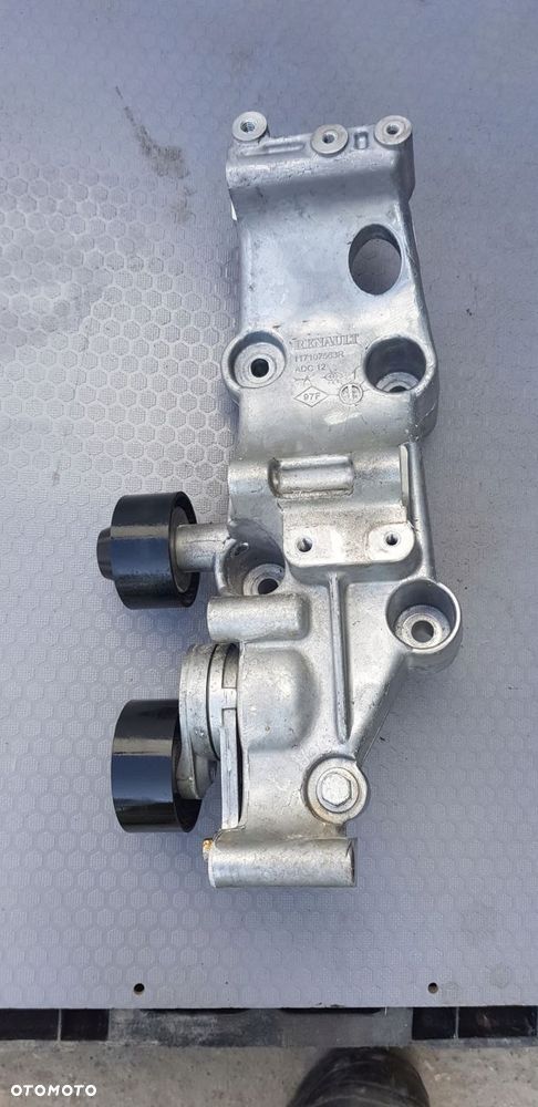 poduszka alternatora renault alaskan navara - 1