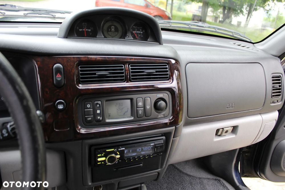 Mitsubishi Pajero Sport 2.5 TD Classic - 29