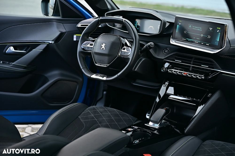 Peugeot 208 e-208 GT-Line - 28