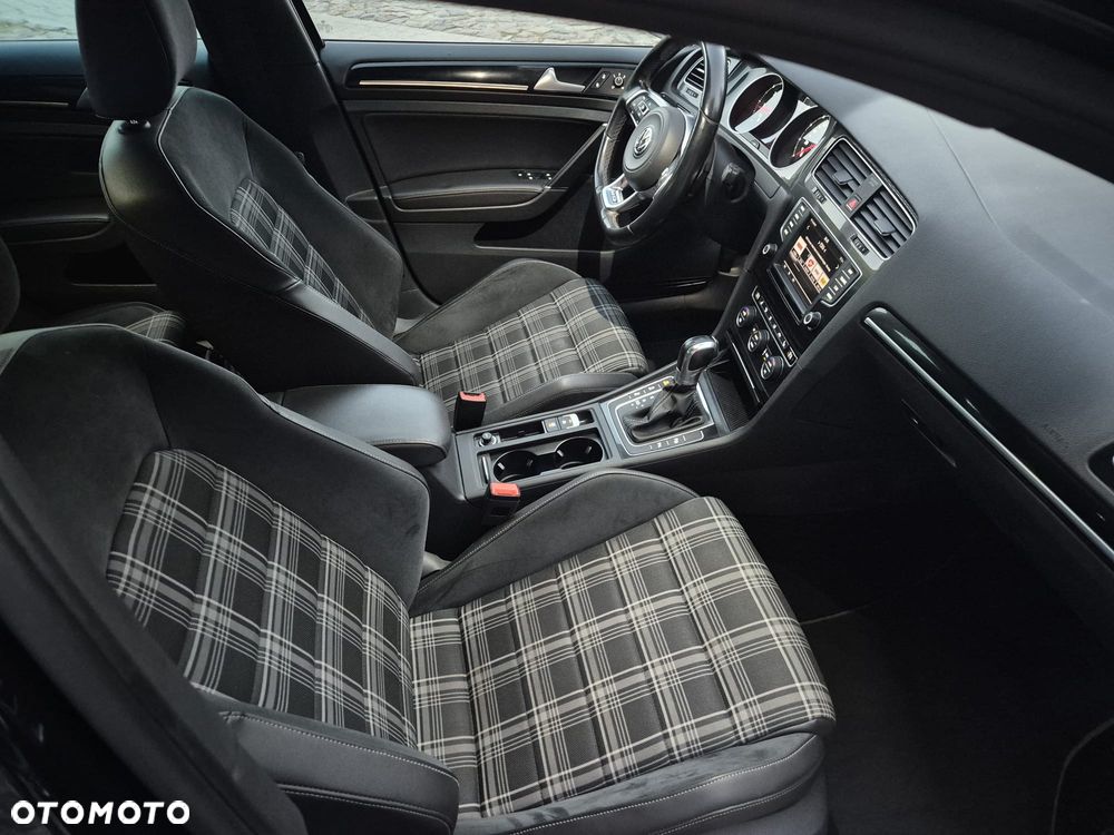 Volkswagen Golf 2.0 TDI BMT GTD DSG - 13