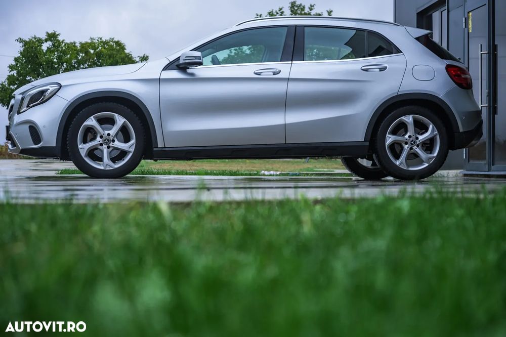 Mercedes-Benz GLA 200 7G-DCT SCORE! - 7