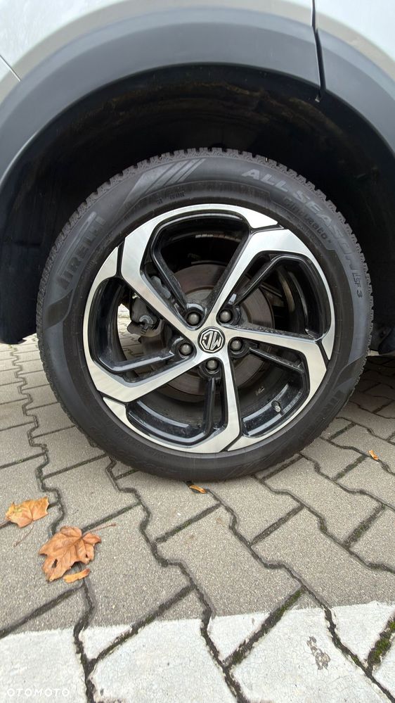 MG HS 1.5 T-GDI Exclusive DCT - 5