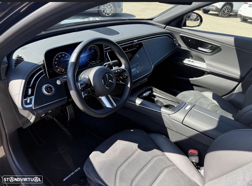 Mercedes-Benz E 300 9G-TRONIC AMG Line - 7