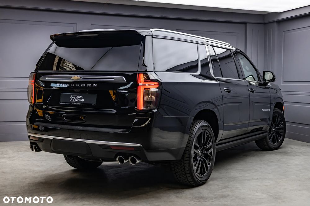 Chevrolet Suburban - 3