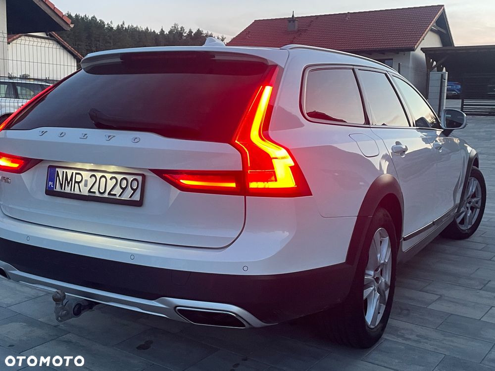 Volvo V90 Cross Country D5 AWD Geartronic Pro - 21