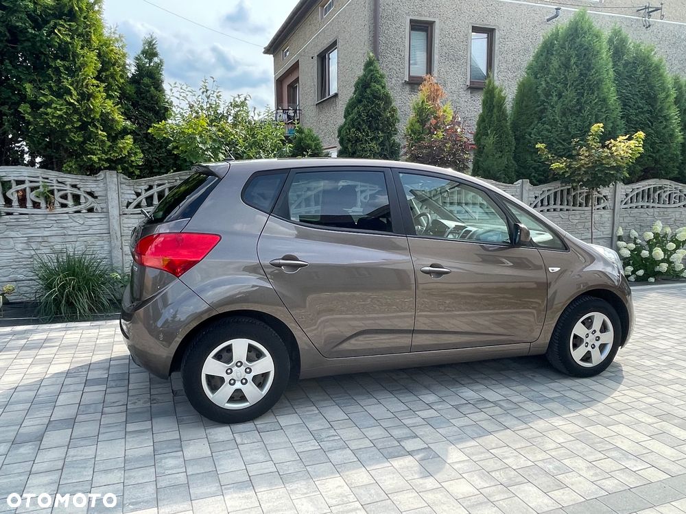 Kia Venga - 15
