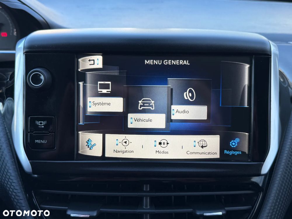 Peugeot 2008 PureTech 82 ETG5 STOP&START Allure - 14