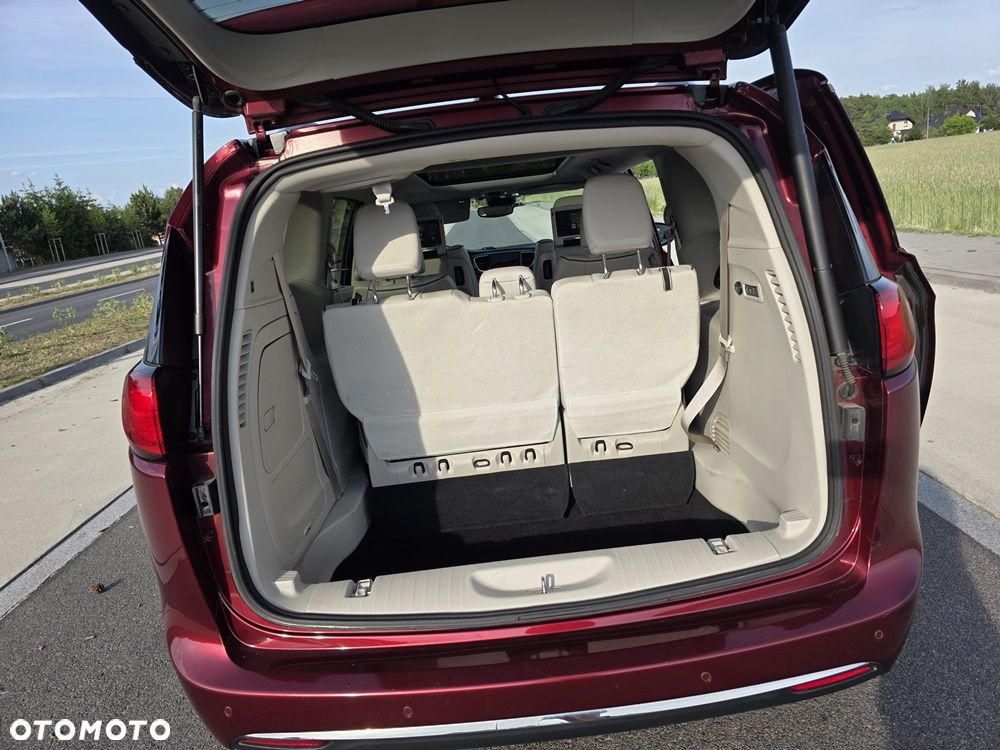Chrysler Pacifica - 18