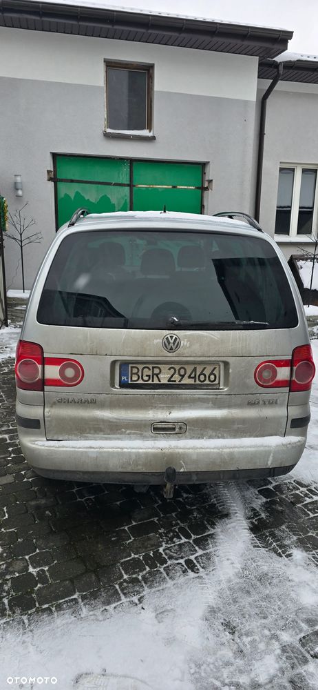 Volkswagen Sharan 2.0 TDI Basis - 4