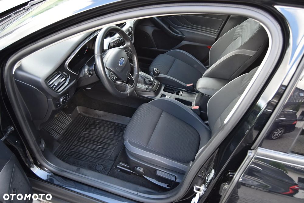 Ford Focus 1.0 EcoBoost STart-Stopp-System TITANIUM - 7