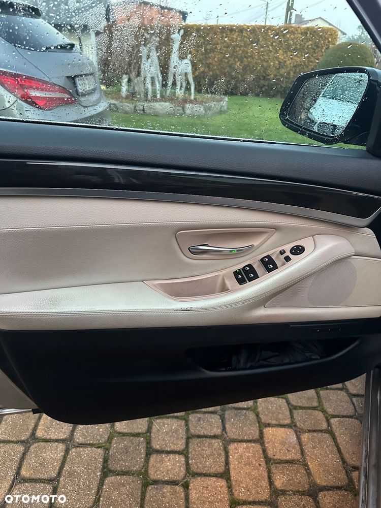 BMW Seria 5 528i Sport-Aut - 20