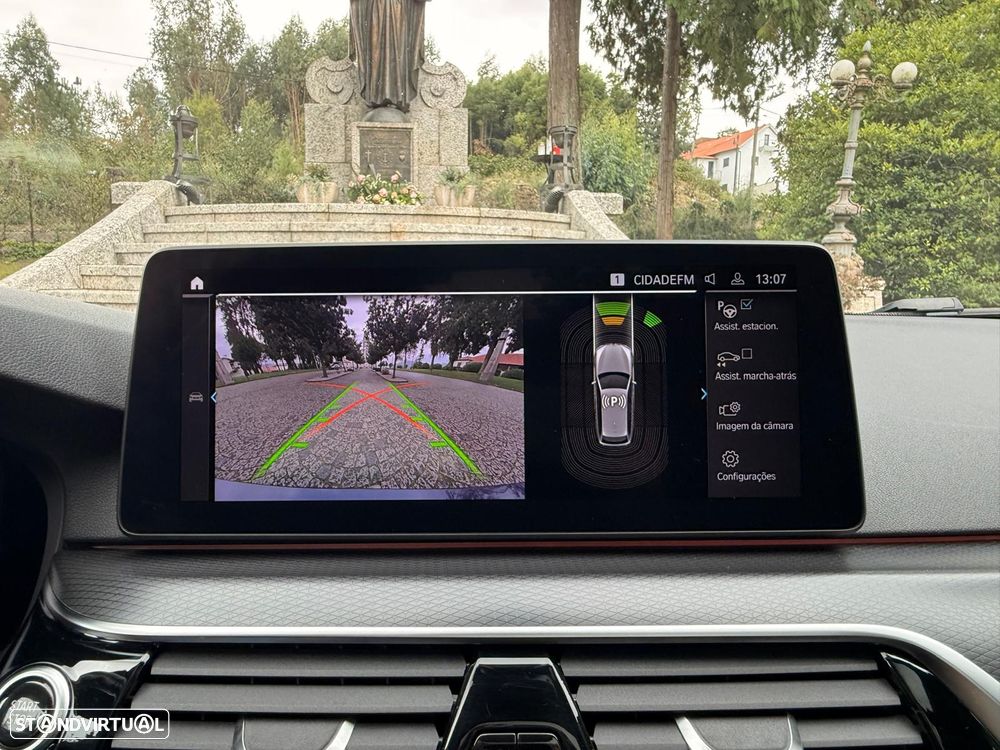 BMW 530 e Pack Desportivo M - 26