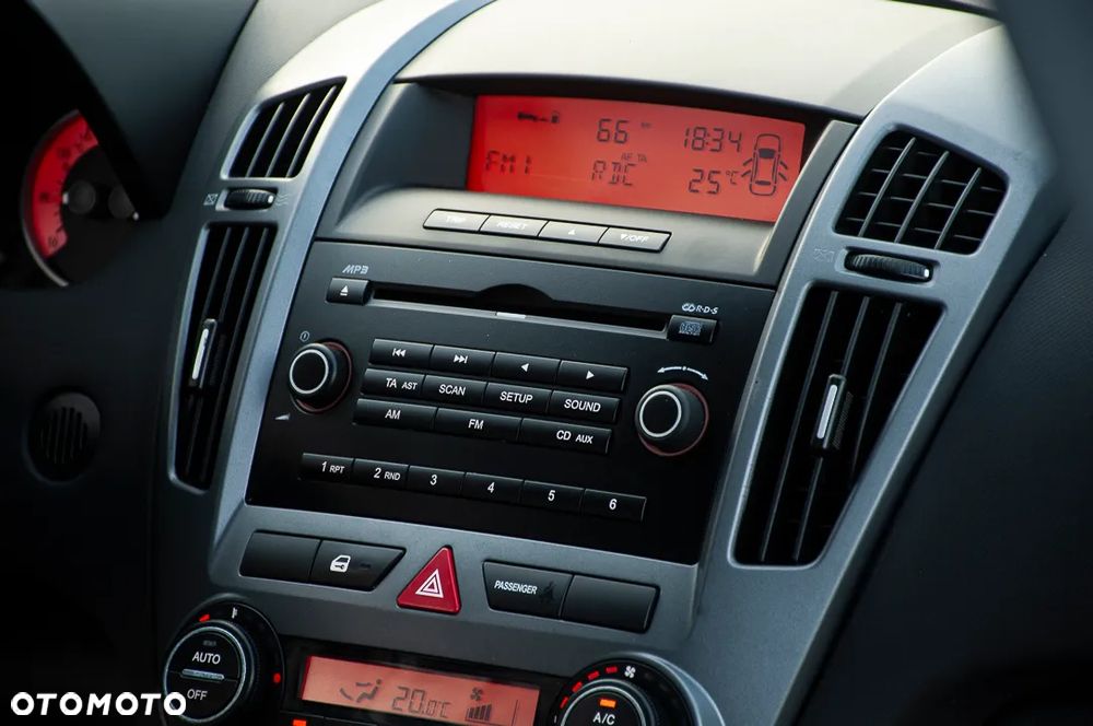 Kia Ceed 1.4 Comfort + - 26