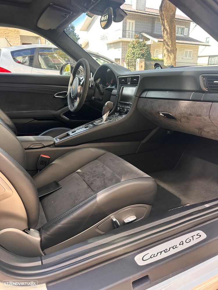 Porsche 911 (991) Carrera 4 GTS PDK - 18