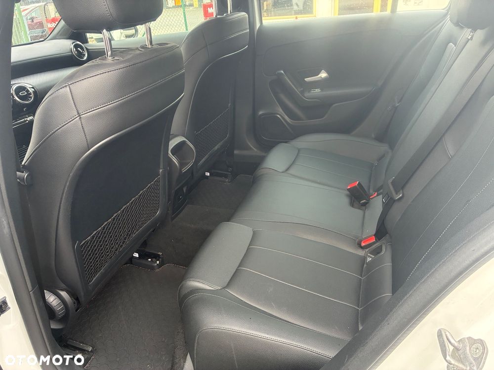 Mercedes-Benz Klasa A 180 7G-DCT - 20