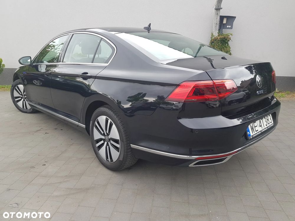 Volkswagen Passat - 5