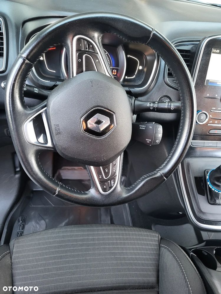 Renault Scenic - 18