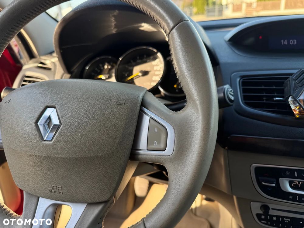 Renault Fluence 1.6 16V Authentique - 17