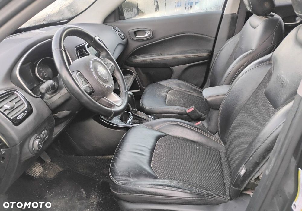 Jeep Compass - 9