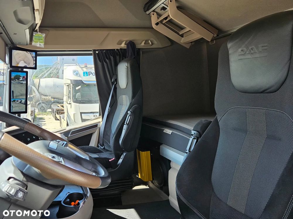 DAF XG+ - 15