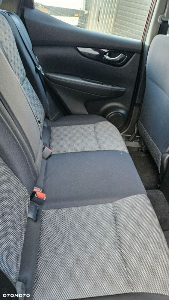 Nissan Rogue - 34
