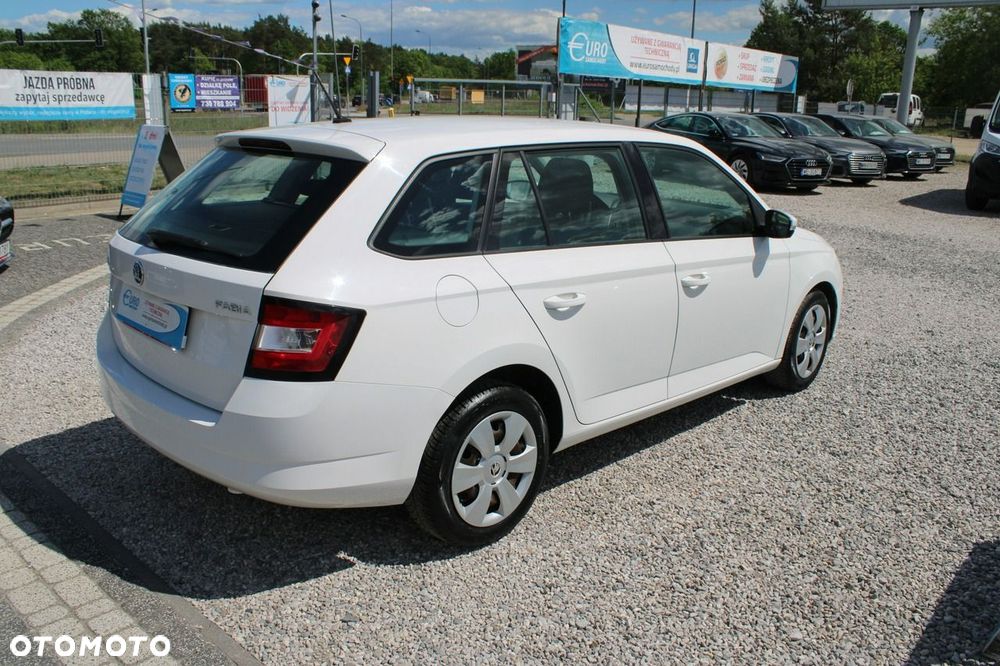 Skoda Fabia - 6