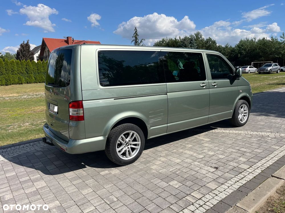Volkswagen Multivan - 7