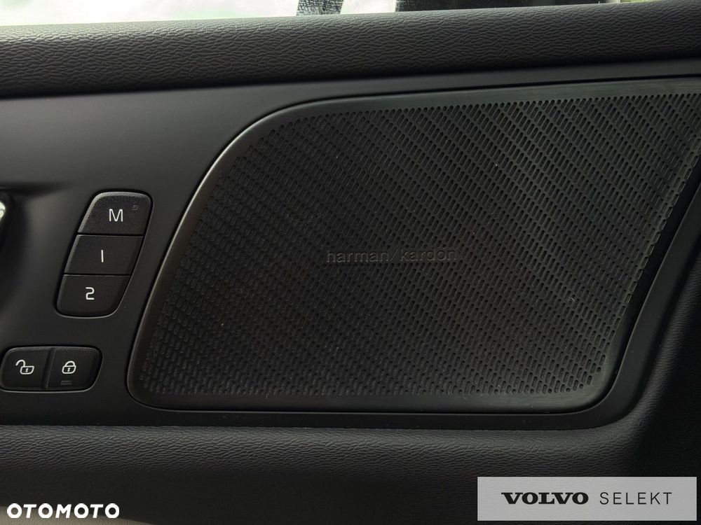 Volvo V60 Cross Country - 28