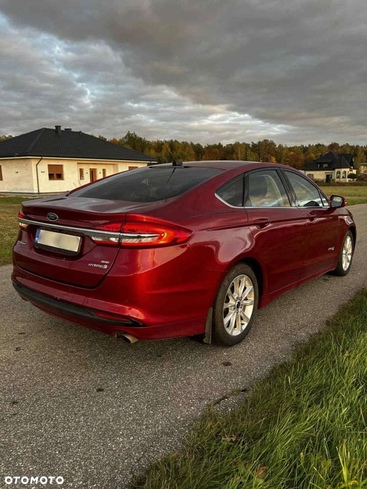 Ford Fusion - 2