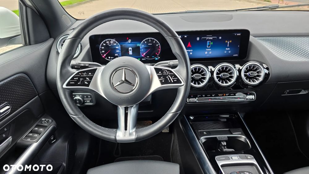 Mercedes-Benz GLA 250 4Matic 8G-DCT Special Edition - 20