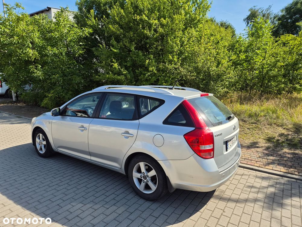 Kia Ceed 1.6 Crdi Comfort + - 6