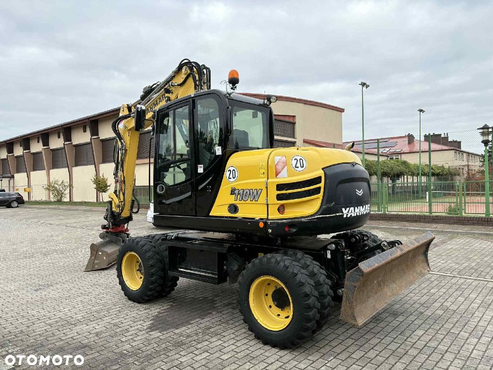 Yanmar B110W ROTOTILT 4 ŁYŻKI TYLKO 2618 mth - 2