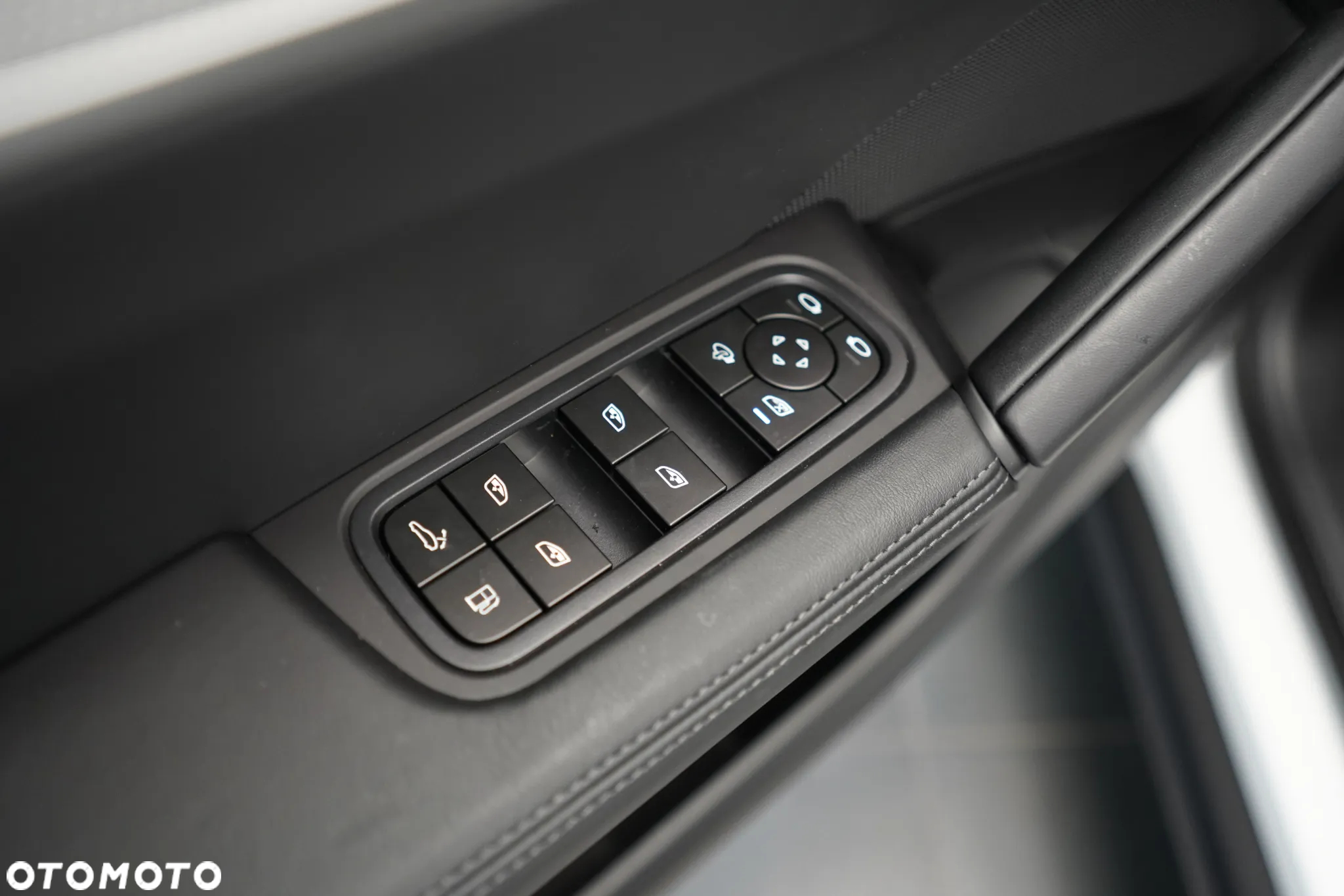 Porsche Cayenne E-Hybrid - 23
