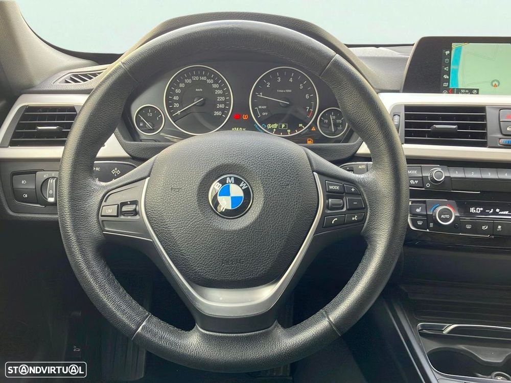 BMW 318 d Auto - 12