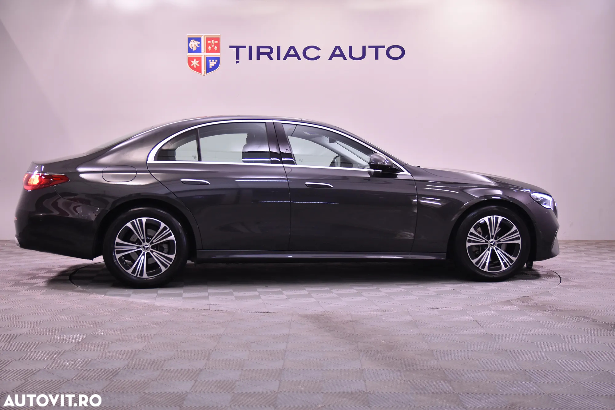 Mercedes-Benz E 200 MHEV 4MATIC Aut. - 6
