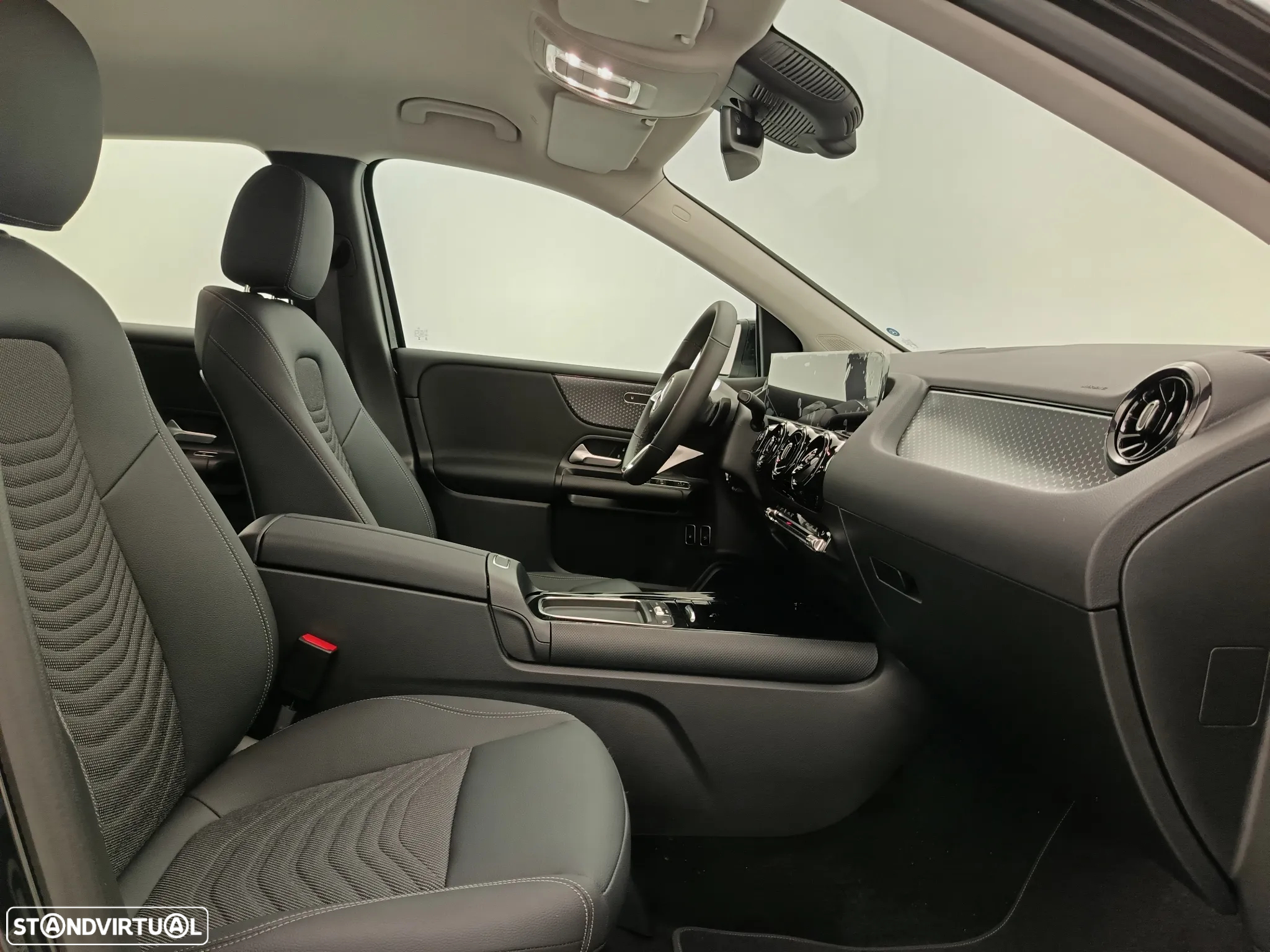Mercedes-Benz B 250 e - 28