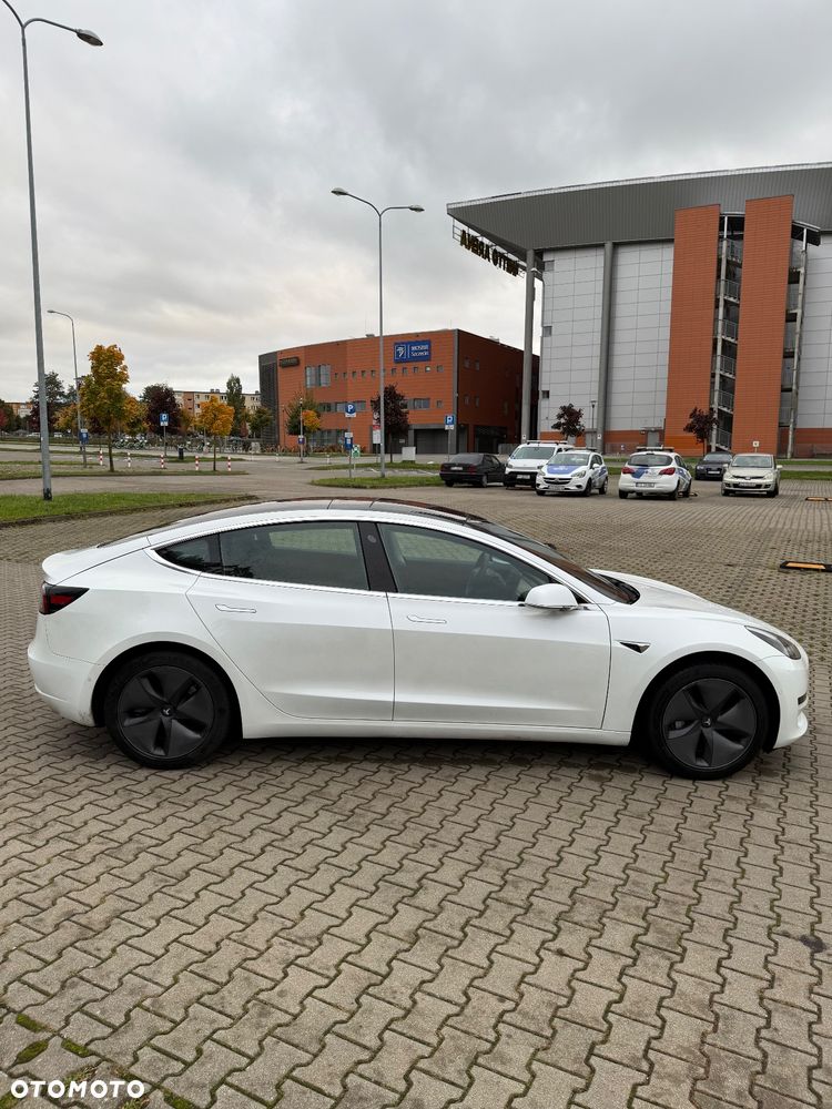Tesla Model 3 Standard Range Plus - 8