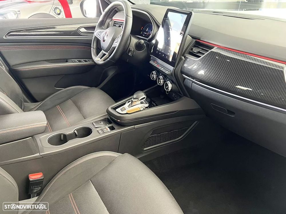 Renault Arkana 1.6 E-Tech R.S.Line - 16