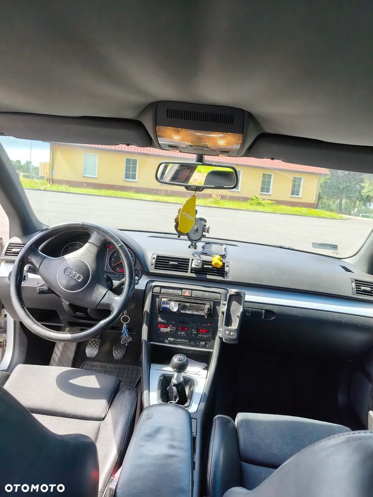 Audi A4 Avant - 10