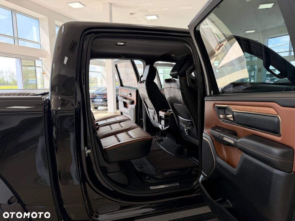 RAM 1500 Crew Cab Longhorn - 31