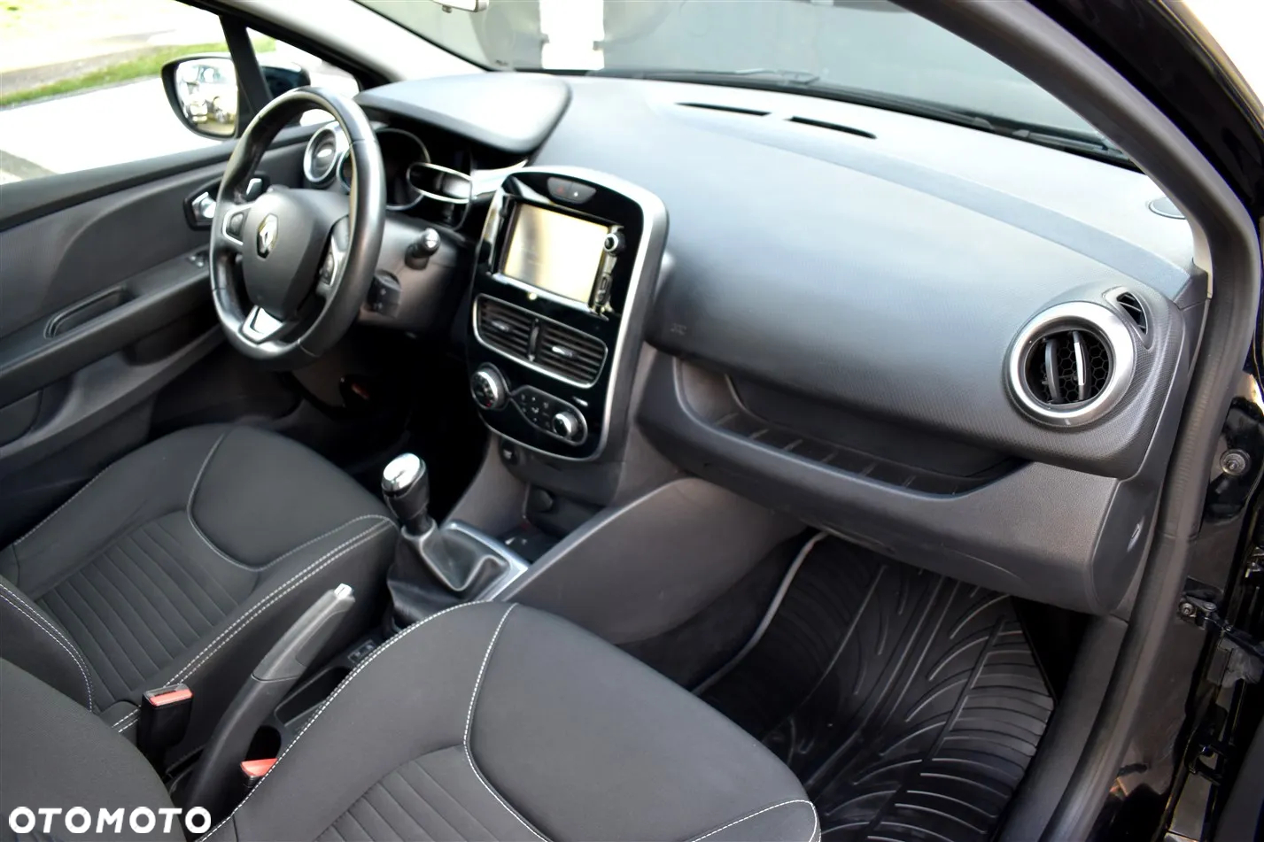 Renault Clio 1.2 16V Limited EU6 - 25