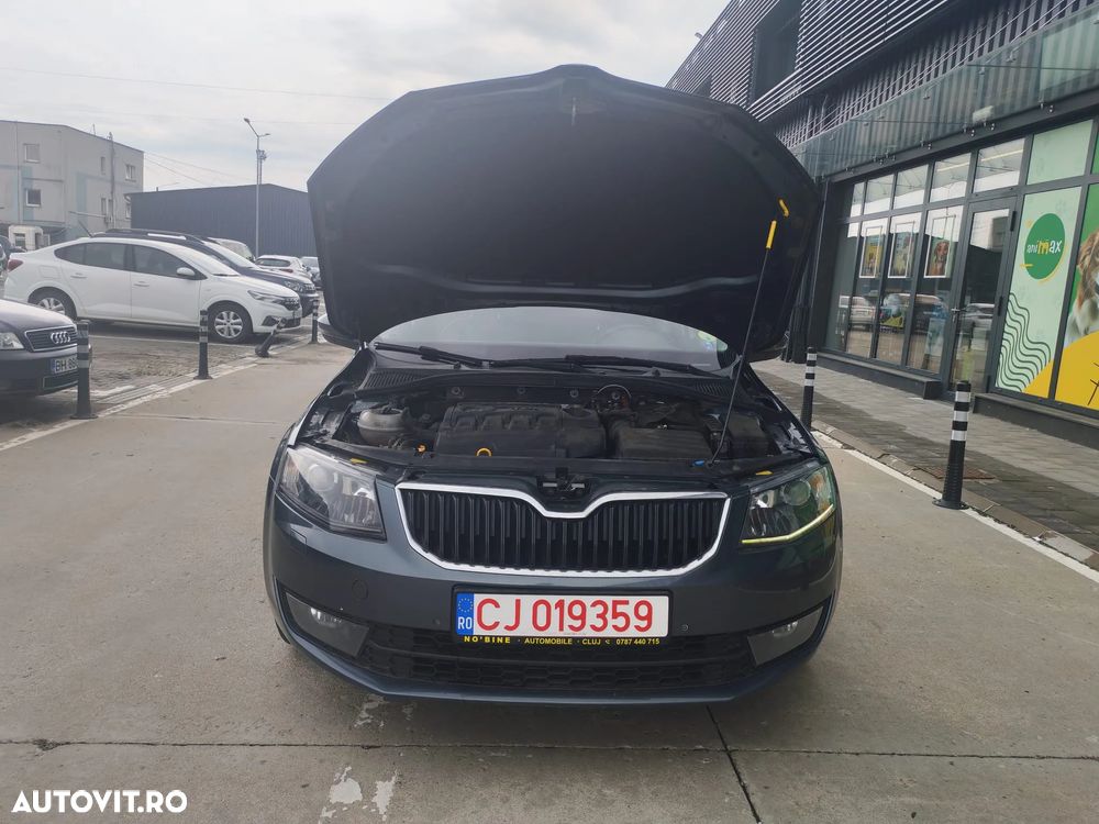 Skoda Octavia 2.0 TDI DSG Premium Edition - 12