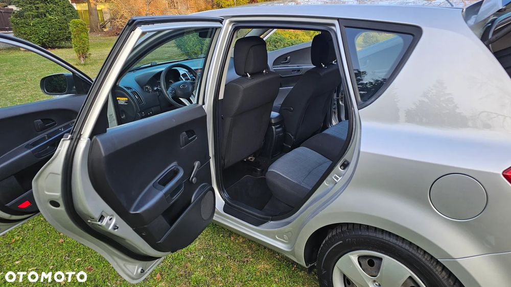 Kia Ceed 1.4 CVVT ISG Attract - 8