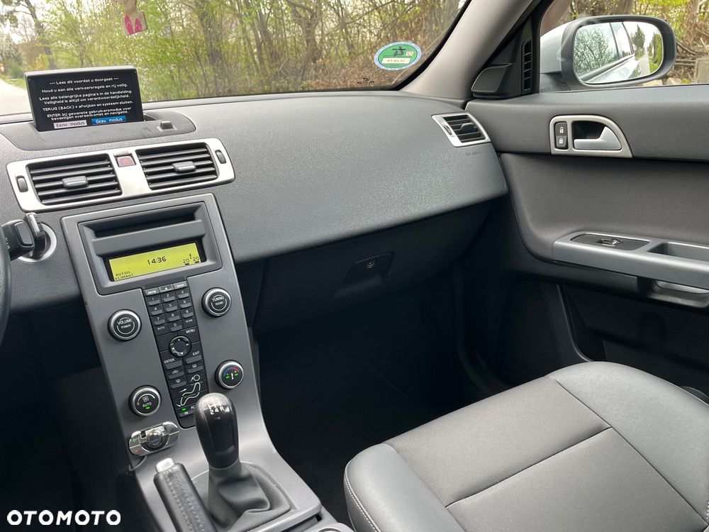 Volvo S40 2.0 Momentum - 7