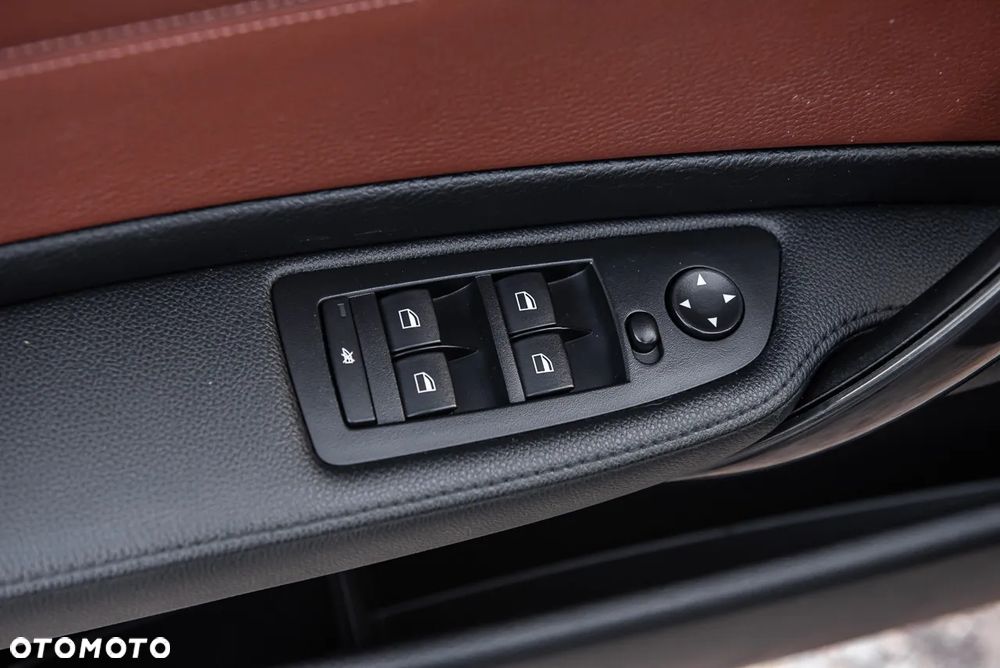 BMW Seria 1 118i Edition Lifestyle - 16