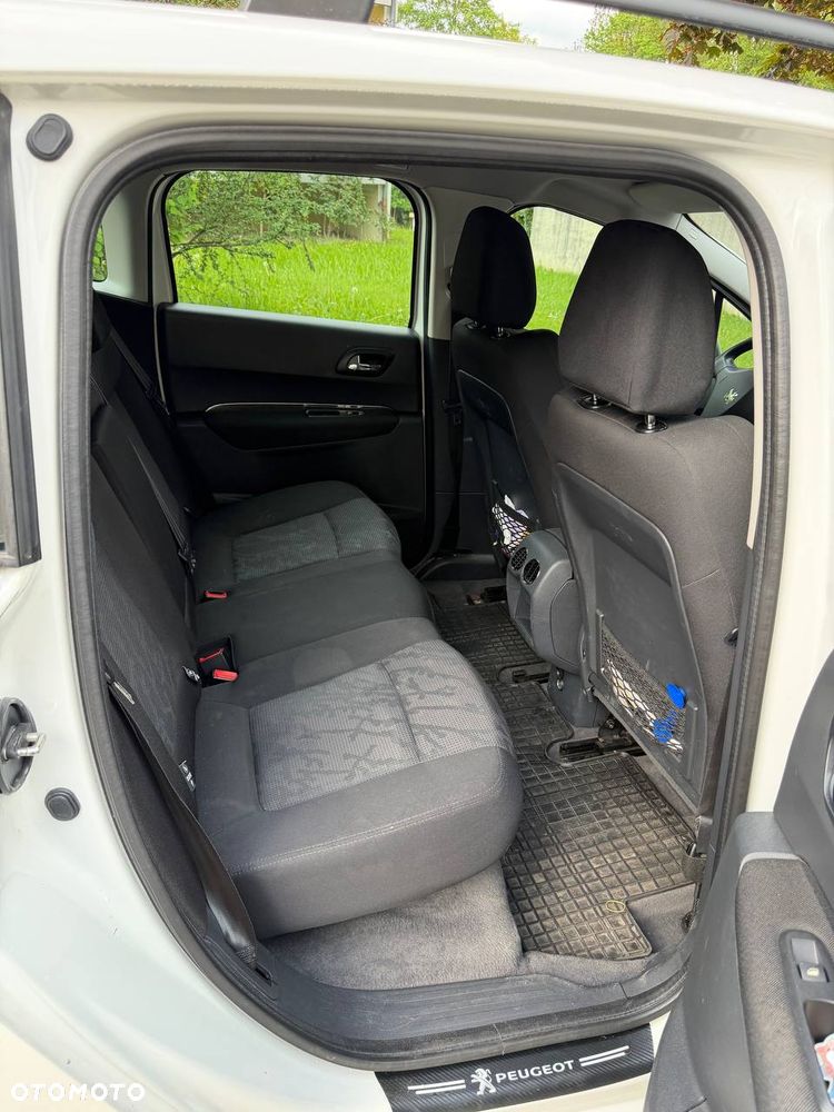 Peugeot 3008 1.6 Allure - 12