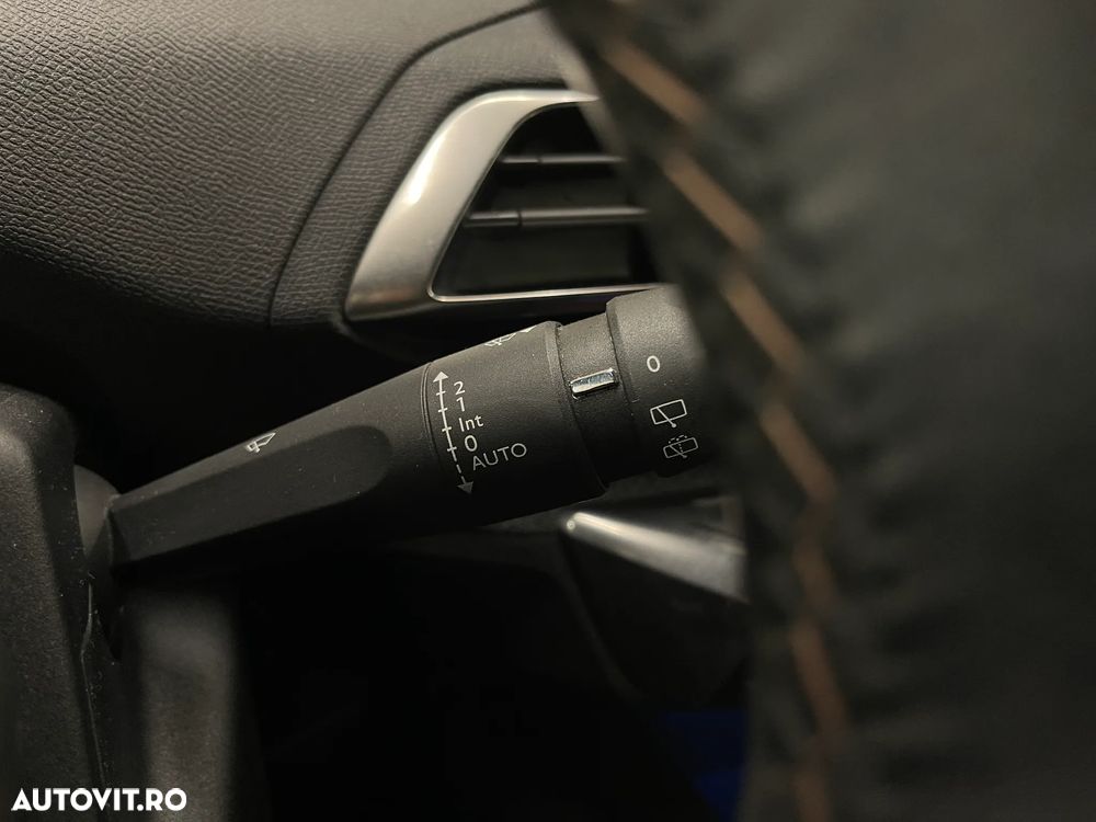 Peugeot 5008 1.2 Puretech Turbo s&s GT-Line - 30