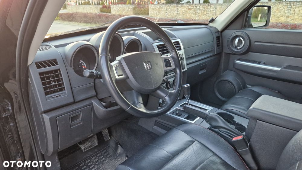 Dodge Nitro 2.8 CRD DPF Automatik R/T - 28