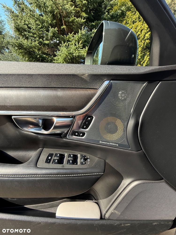Volvo V90 Cross Country D5 AWD Pro - 26