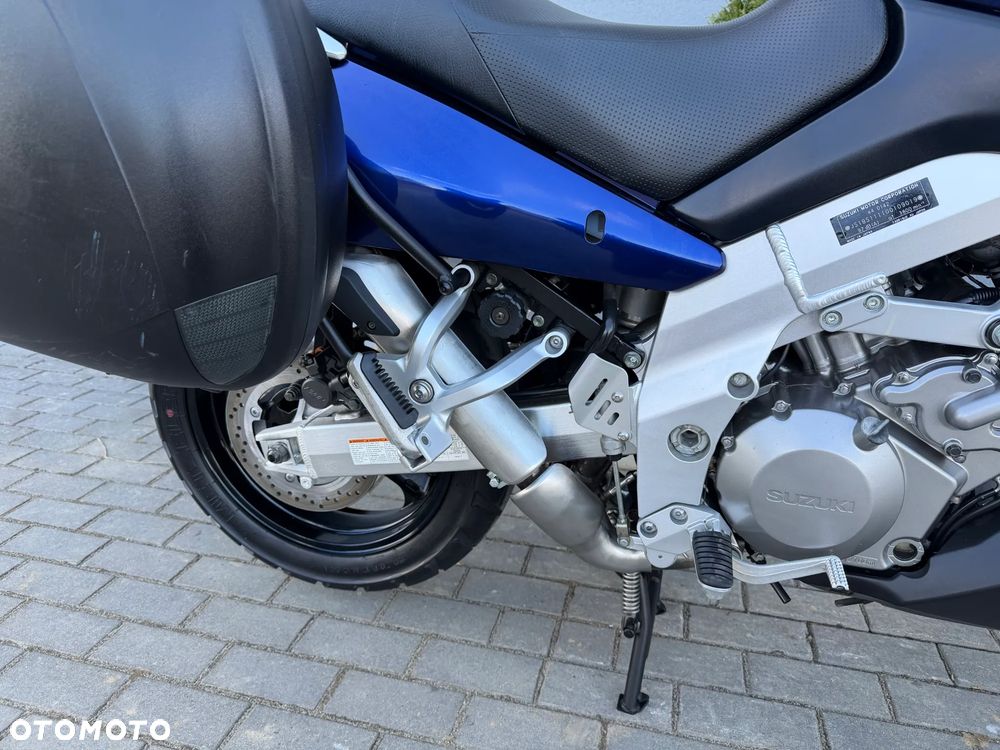 Suzuki DL - 15